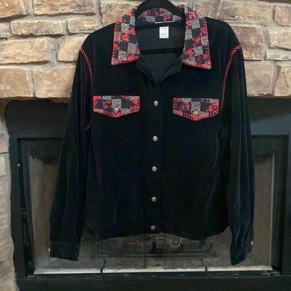 Stonebridge black velvet black coat with red stitching and flower design. 1X - Picture 1 of 12